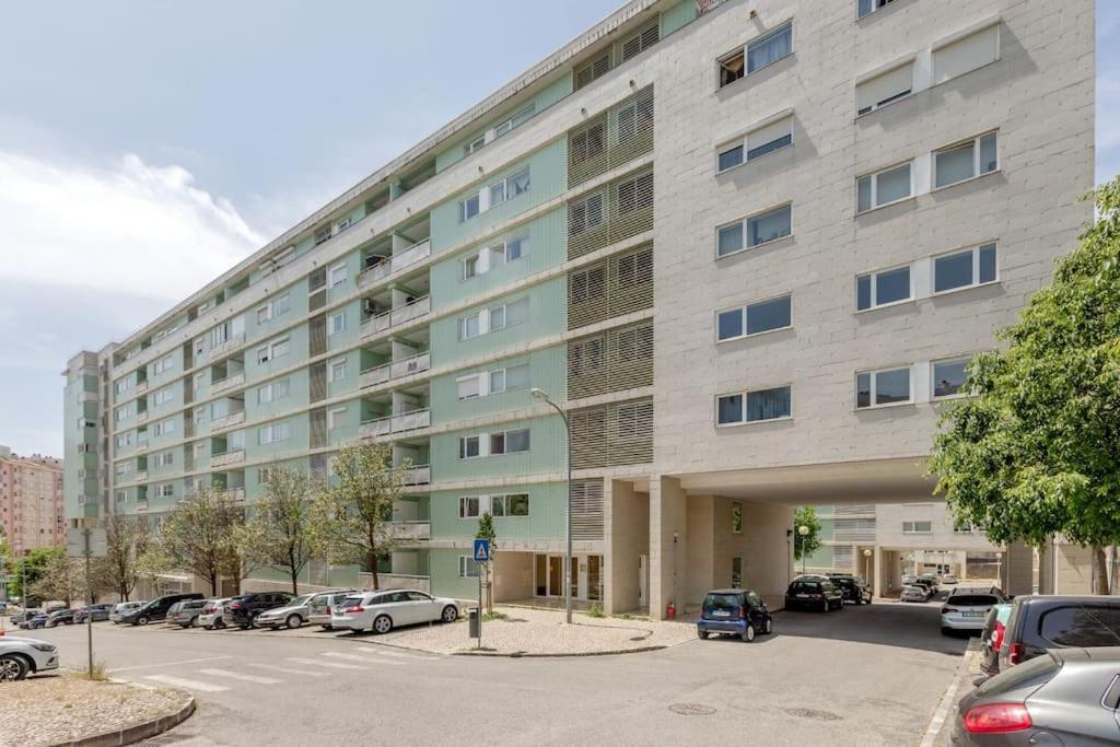 Spacious 3-Bedroom Condo In Lissabon Exterior foto