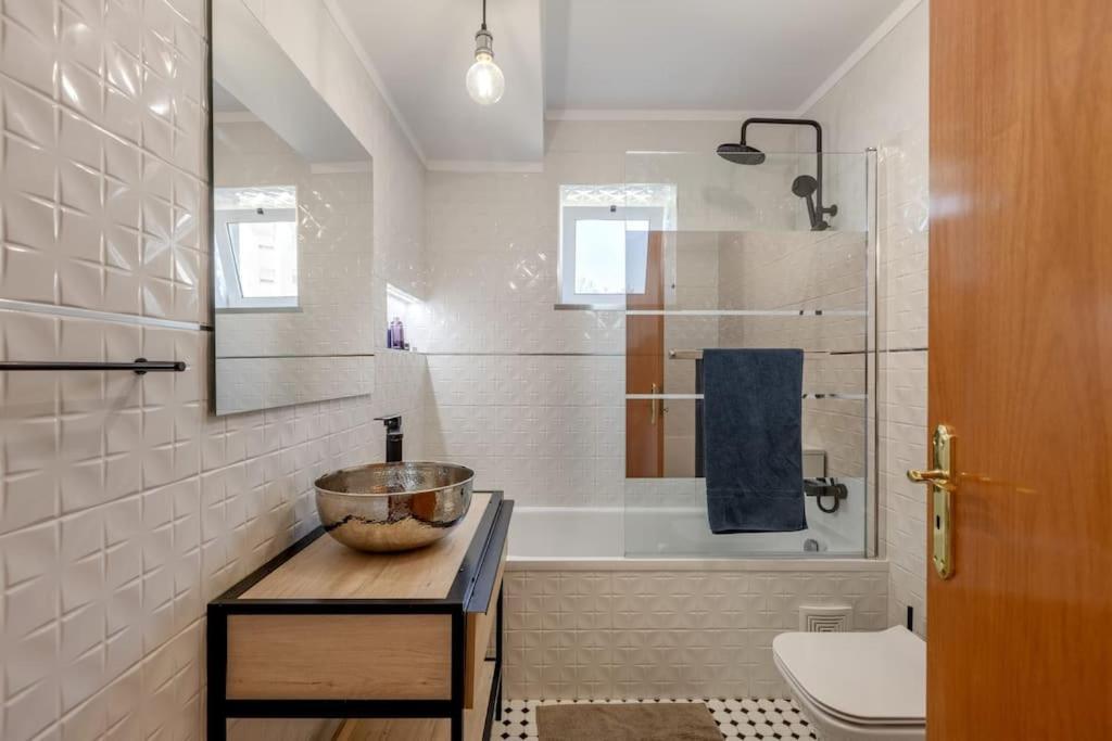 Spacious 3-Bedroom Condo In Lissabon Exterior foto