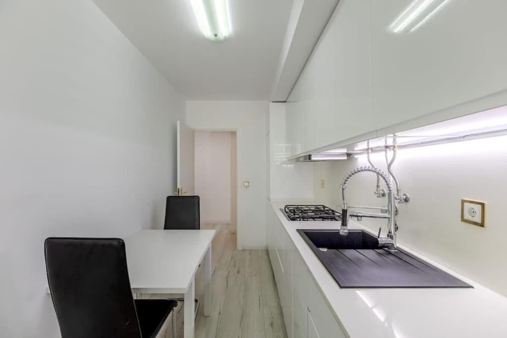 Spacious 3-Bedroom Condo In Lissabon Exterior foto